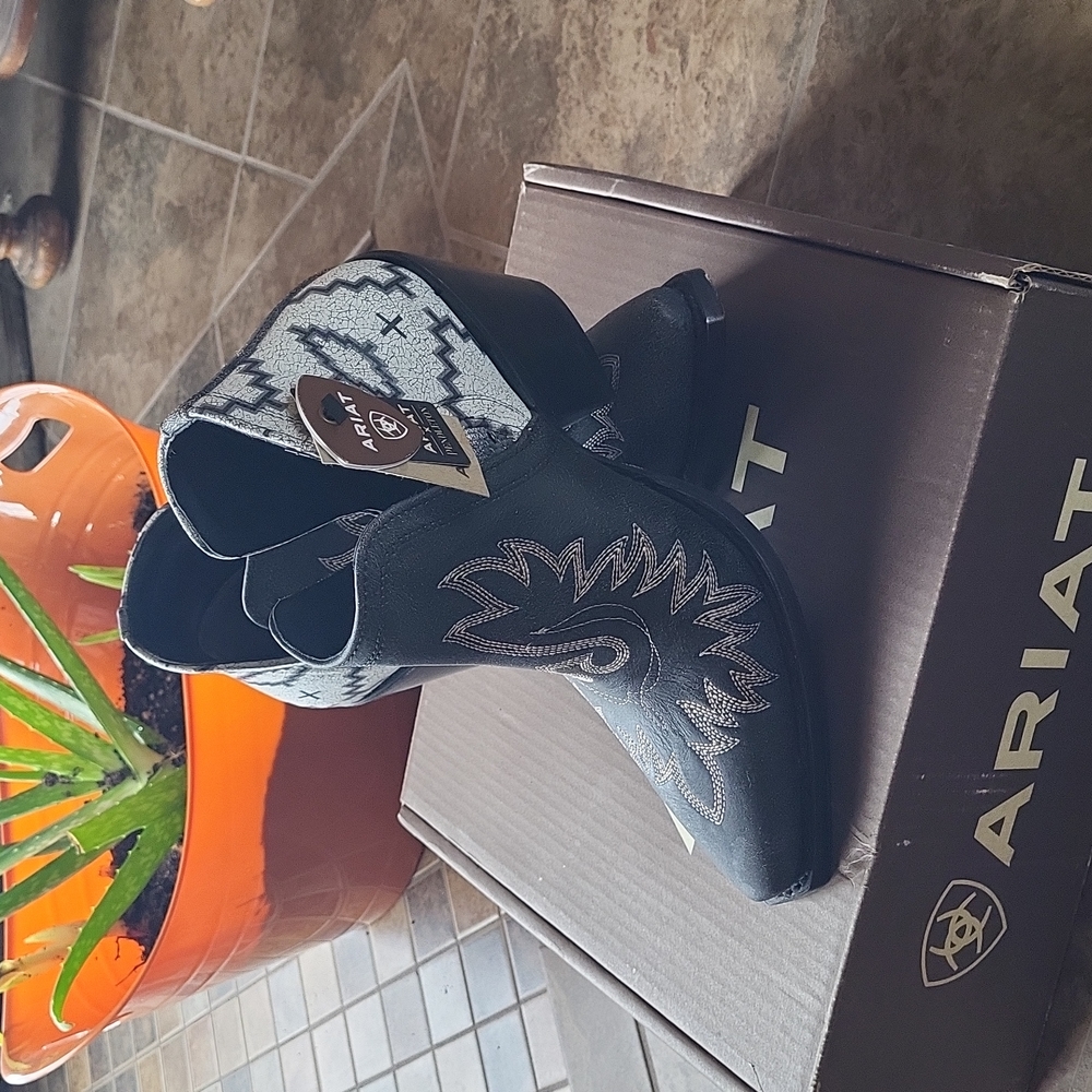 NWT! Ariat Pendleton Dixon's
